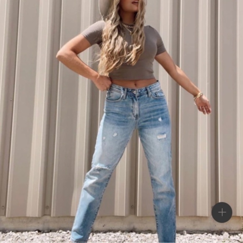 NWT Special A Jeans High Rise Distressed Mom Jeans 139166 Size 5 100% cotton